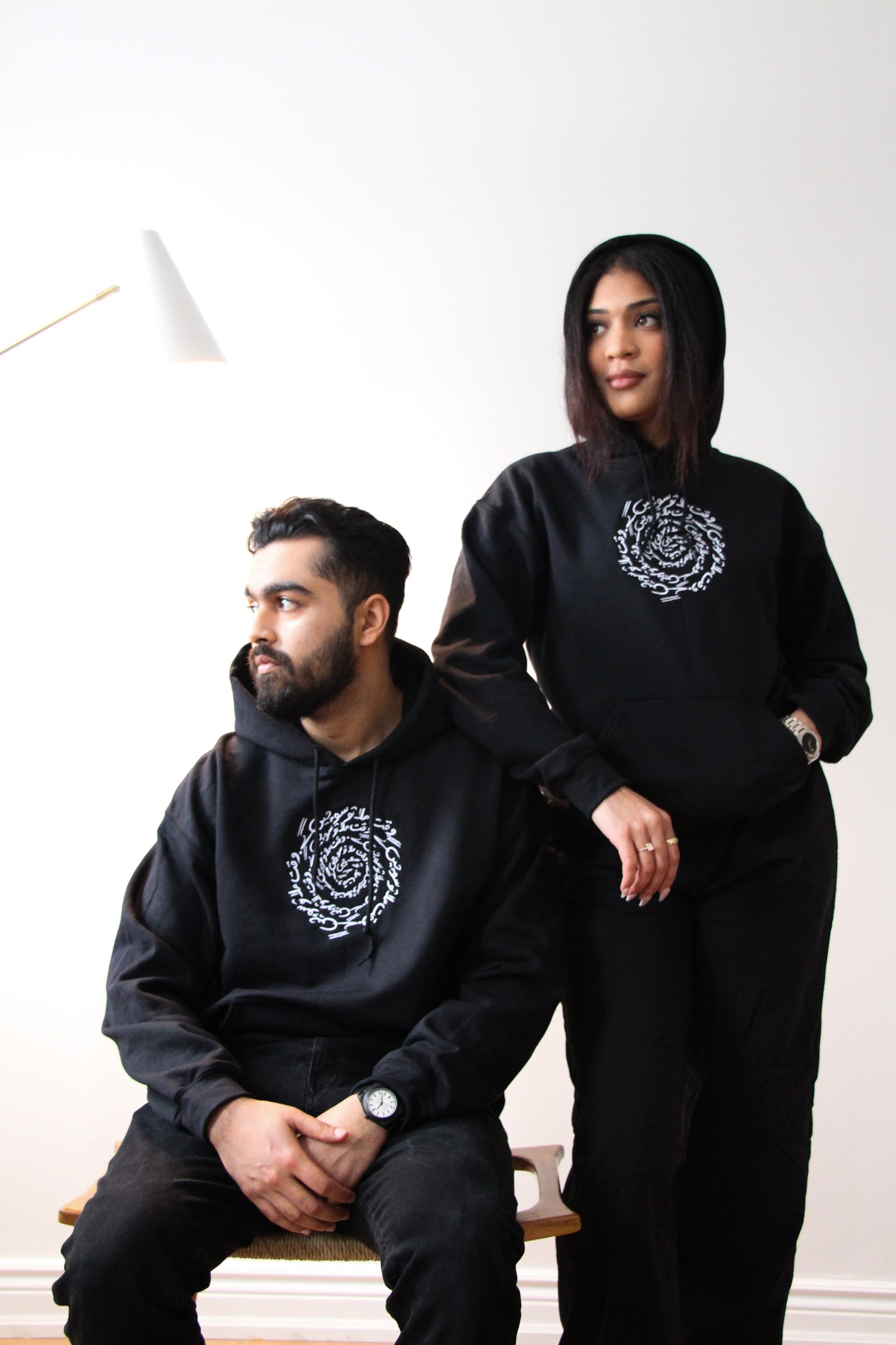 Black Unisex Spiral Hoodie - Waqt Mila Tou Sochaingay